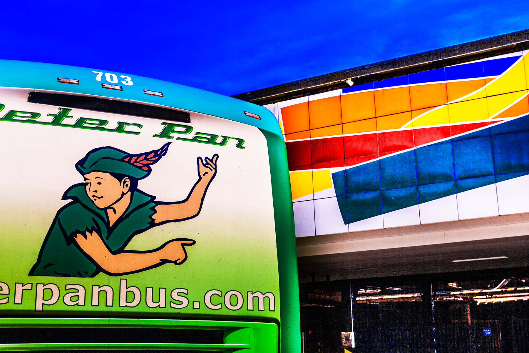 Peter Pan bus at RR Station